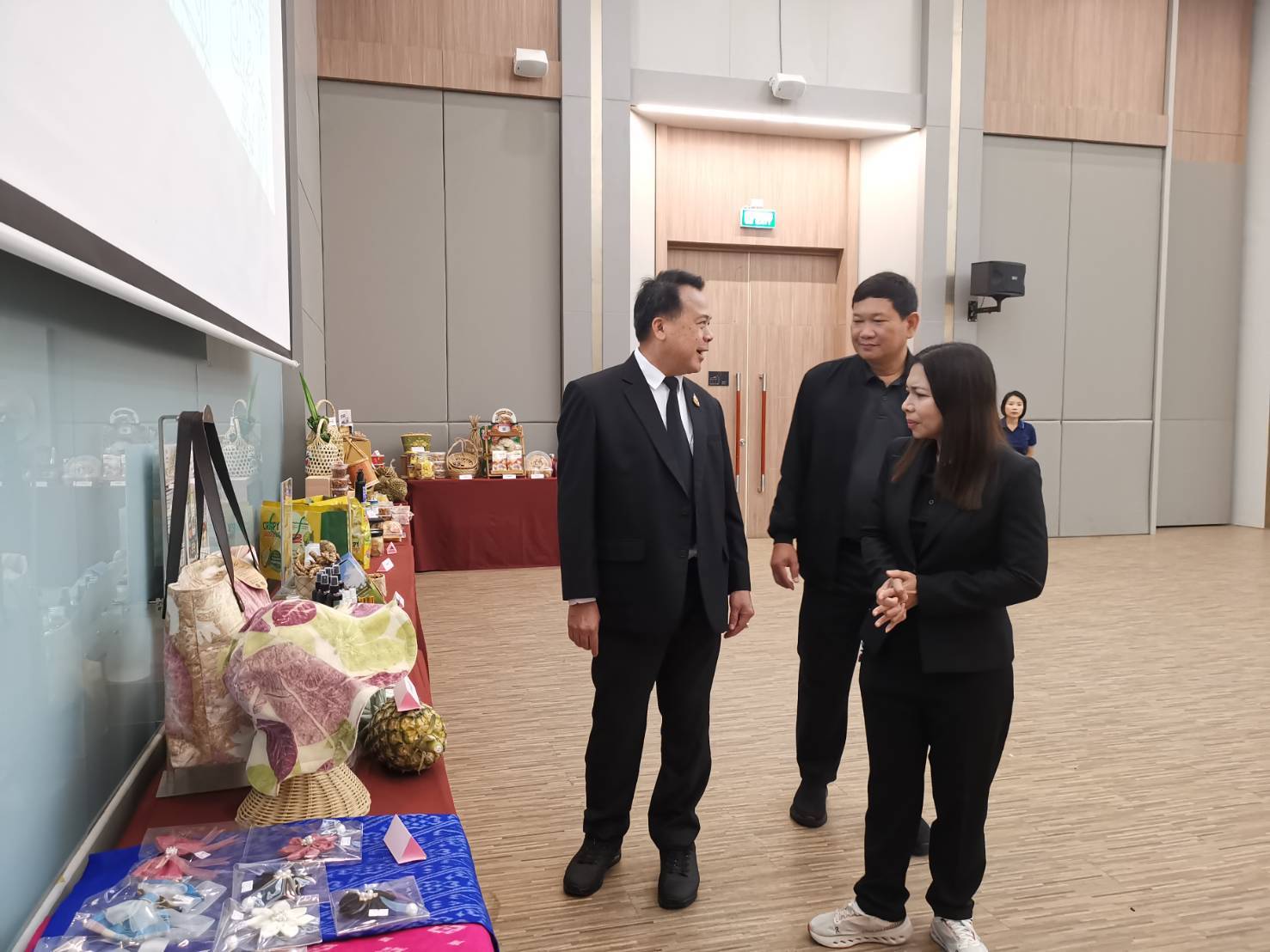 title - ส.ป.ก. จัดโครงการสัมมนาเชิงปฏิบัติการหลักสูตรแนวทางการขับเคลื่อนการพัฒนาธุรกิจชุมชนสู่ความสำเร็จที่ยั่งยืน